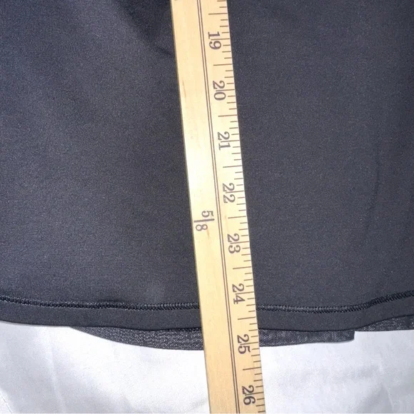 Lululemon Women’s Sz 8 Body Con Tank Top W/ Shelf Bra Black Activewear Mesh Back - Picture 8 of 15